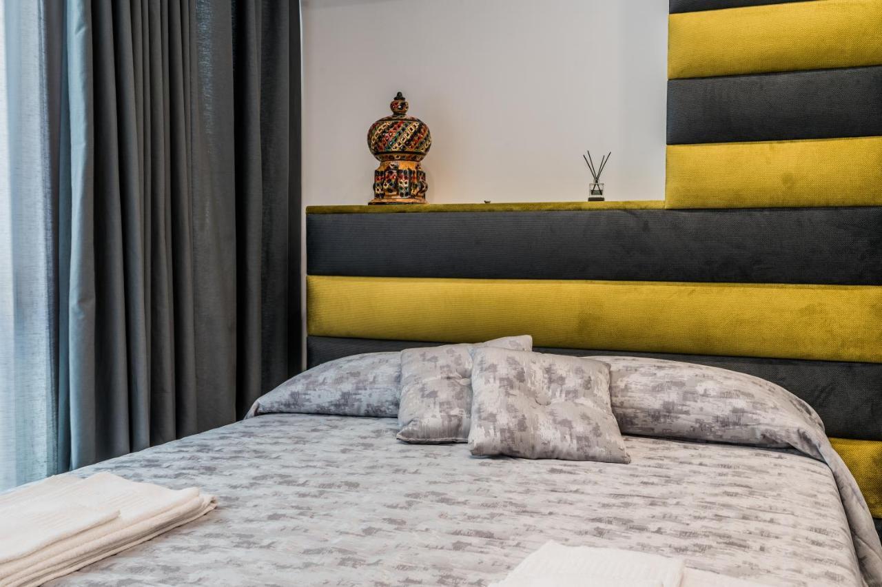Guest house Naples & Love Rooms