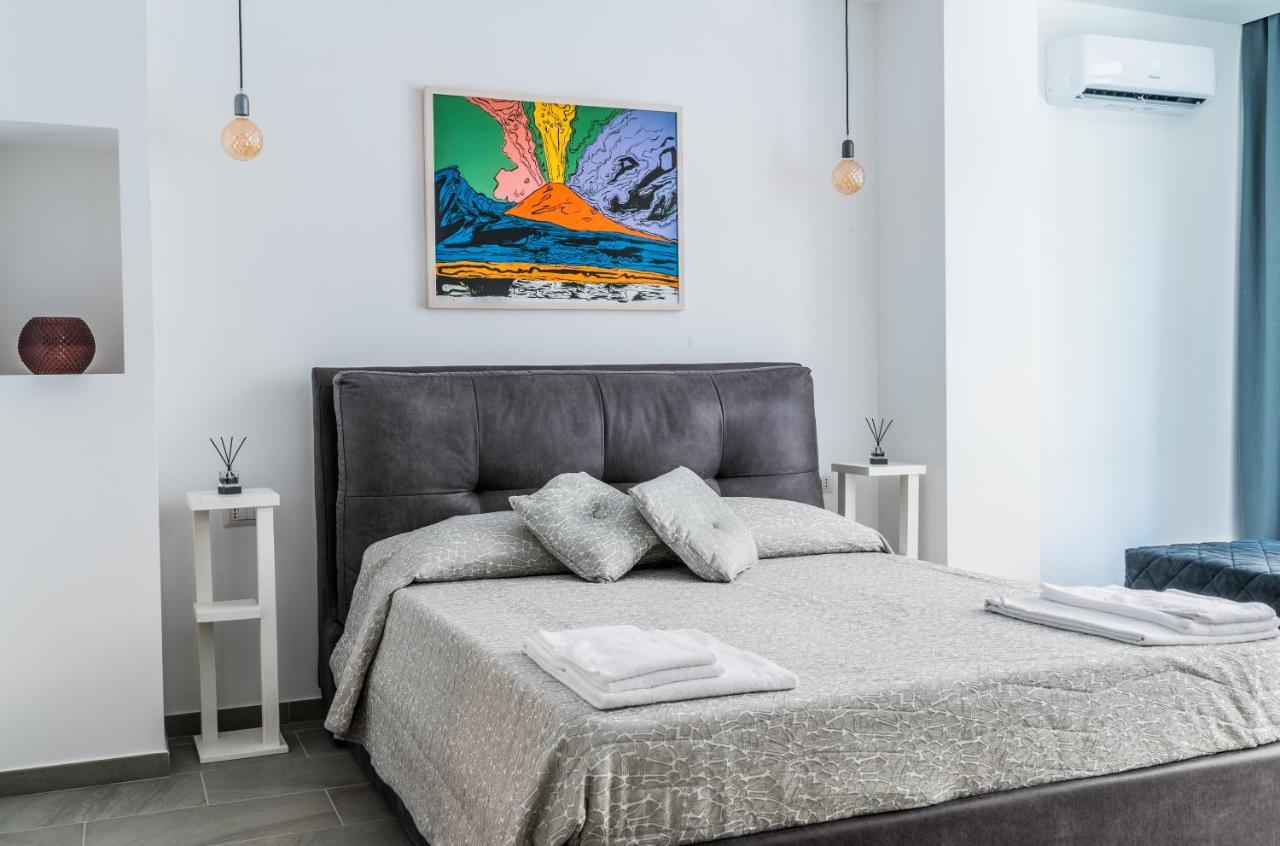 Naples & Love Rooms Affittacamere Napoli