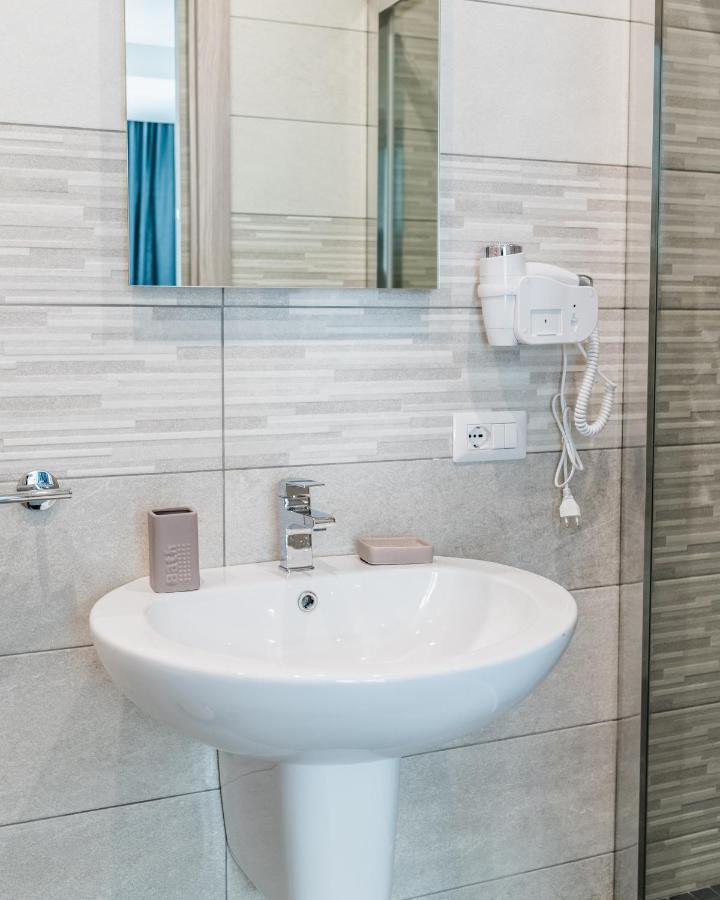 Naples & Love Rooms Affittacamere Napoli